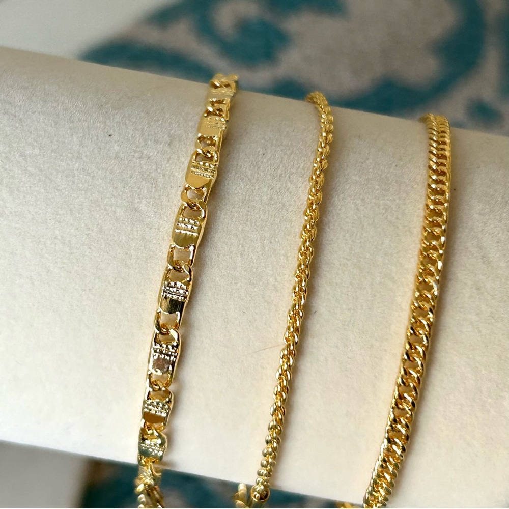 🏖️NWT 3-Piece Bracelet Set. Dainty Chain Link. 14k Gold Plated - Picture 9 of 10